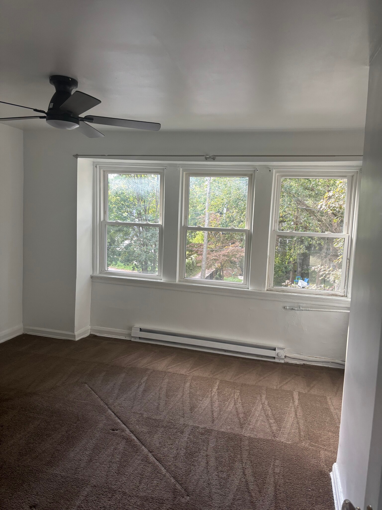 Building Photo - 26 E Gorgas Ln