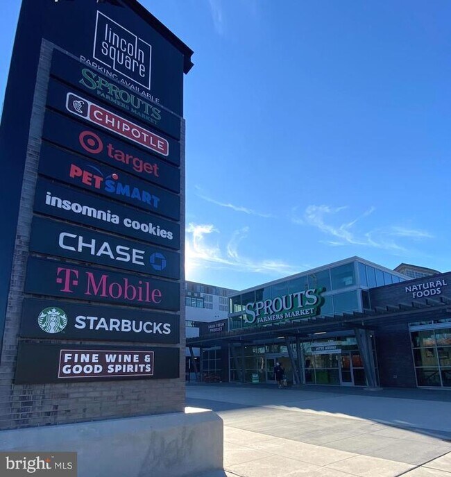 Building Photo - 1100 S Broad St