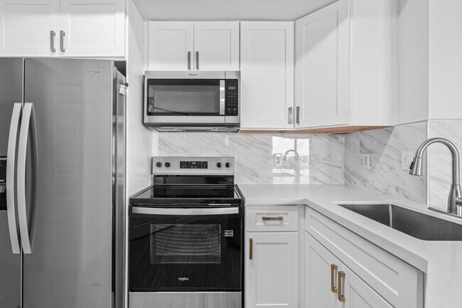 Building Photo - 1000 Scotia Dr
