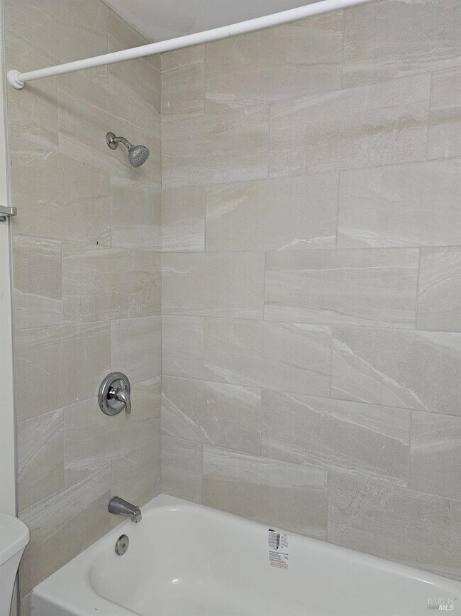 Building Photo - 412 Lincoln St