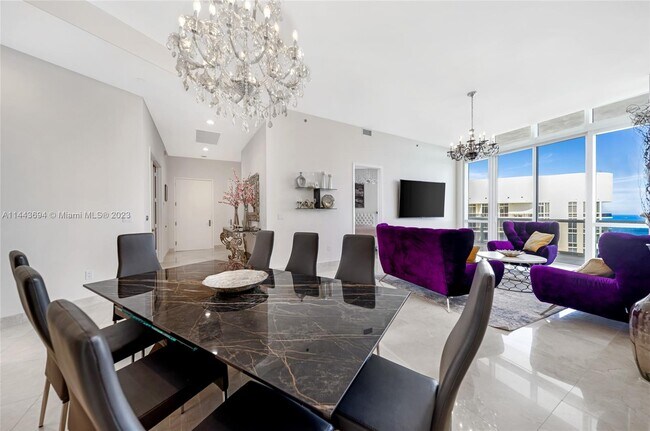 Building Photo - 15811 Collins Ave