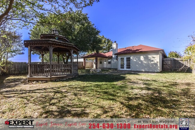 Building Photo - Charming 3-Bedroom Home with Spacious Livi...