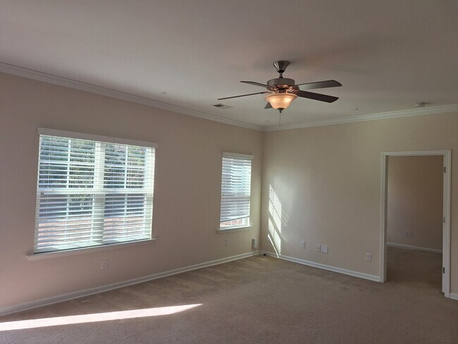 Building Photo - ***HURRY, MOVE IN SPECIAL****Superb Home Located in the Catawba Hills Neighborhood!