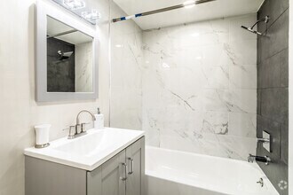 Building Photo - 311 N Sycamore Ave