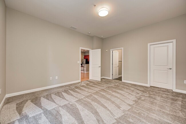 Building Photo - Indianapolis Athletic Club Condo