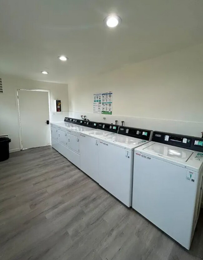 Building Photo - Newly Constructed 2 Bedroom / 2 Bath - Clo...