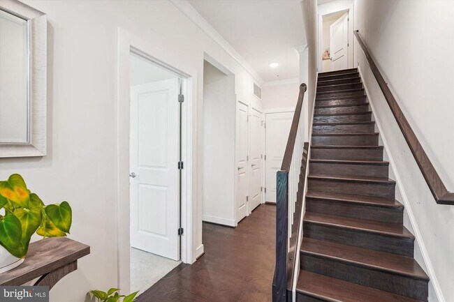 Building Photo - 13358 Sherwood Park Ln