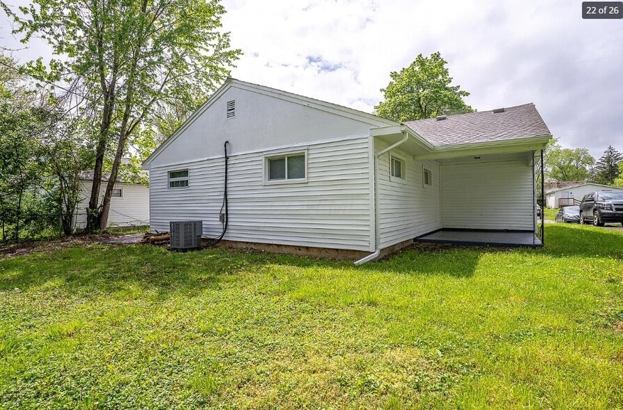 Building Photo - 2364 Brentnell Ave