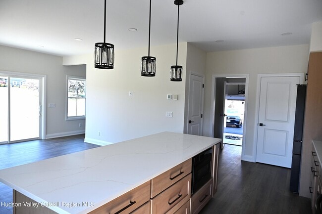 Building Photo - 502 Lattintown Rd