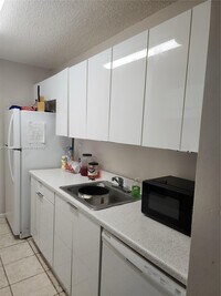 Building Photo - 1174 Lake Terry Dr