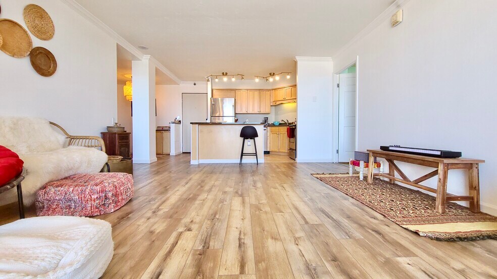 Living Room/Dining room 3 - 1301 Speer Blvd