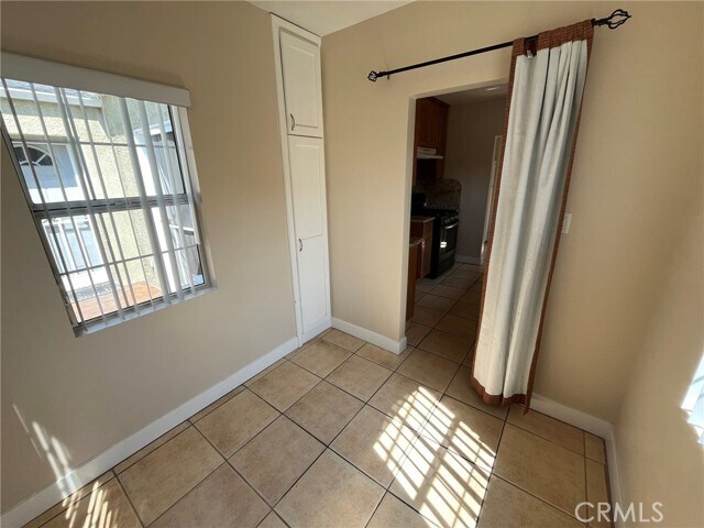 Building Photo - 430 Lincoln Ave