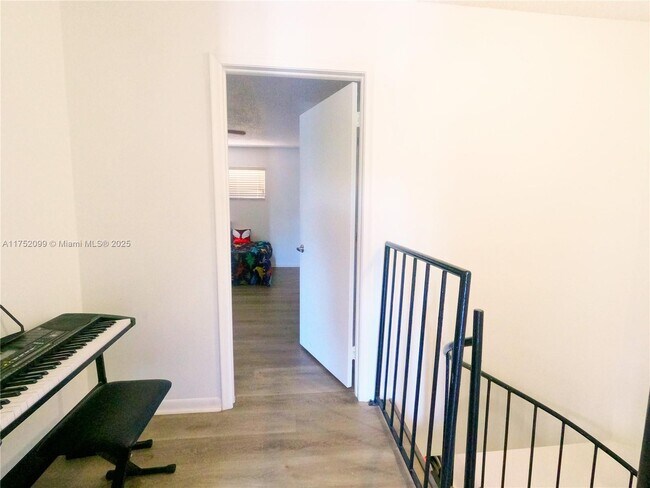 Building Photo - 8540 SW 149th Ave