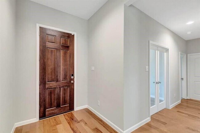Building Photo - 18102 Humber River Ln