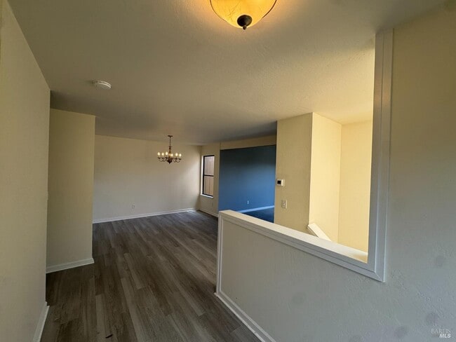 Building Photo - 28 Arana Cir
