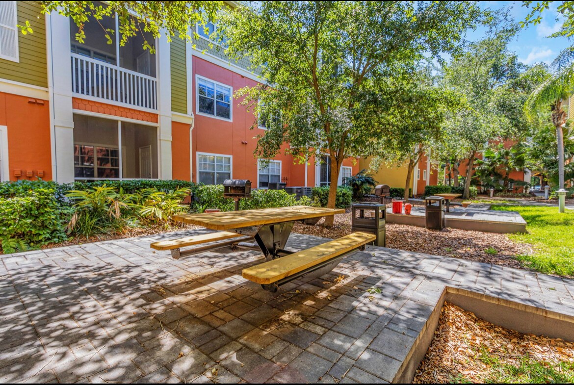 Building Photo - 4207 S Dale Mabry Hwy