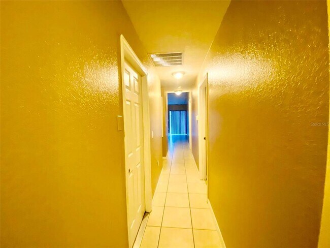 Building Photo - 502 Albatross Dr