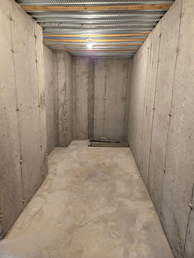 Building Photo - 2422 N Penstemon Wy