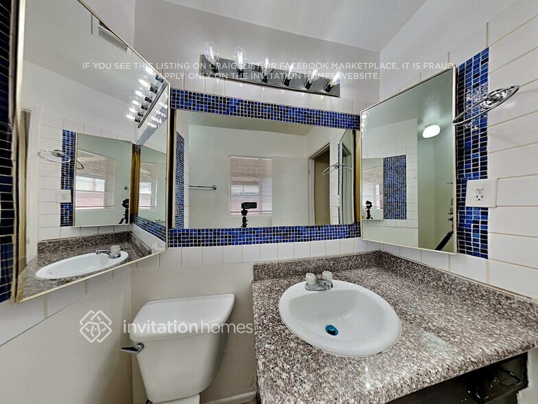 Building Photo - 3608 W Sierra Vista Dr