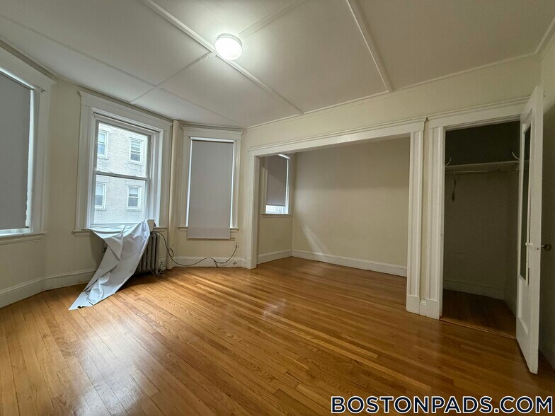 Building Photo - 1175 Boylston St