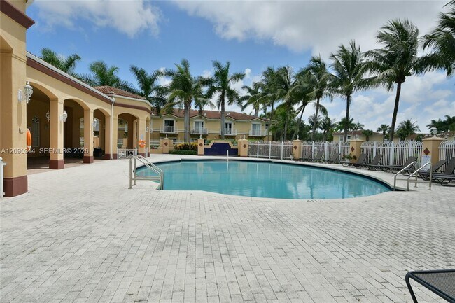 Building Photo - 3168 SW 129th Ave