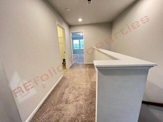Building Photo - 1137 Little Gem Ln