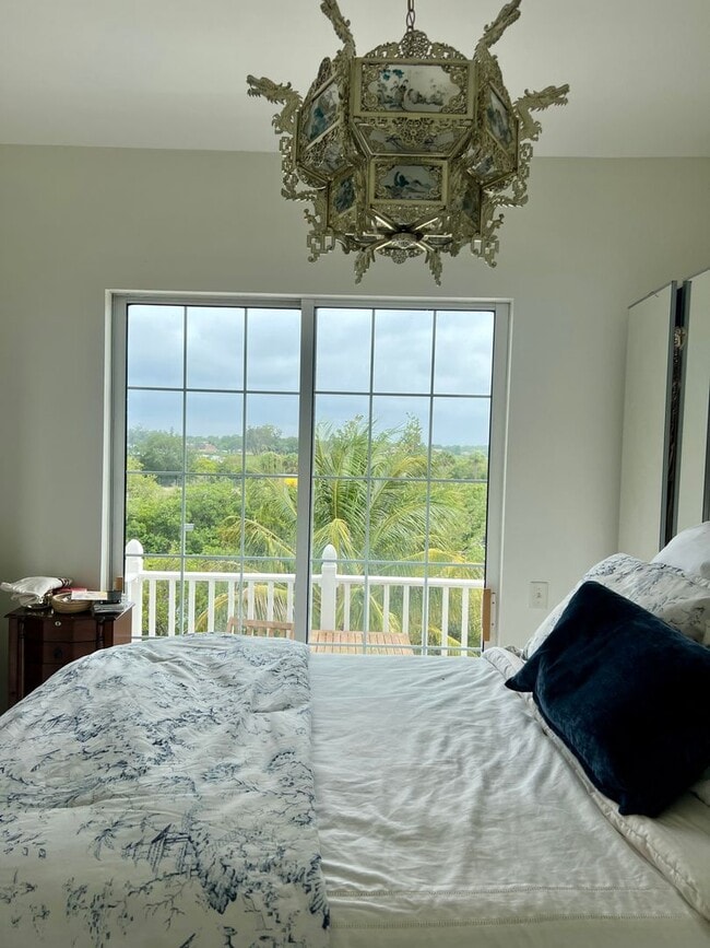 Building Photo - Live on a private island!- Bradenton, FL