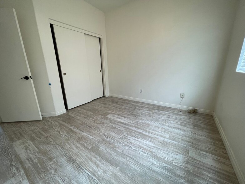 Building Photo - 2300 Jeans Ct