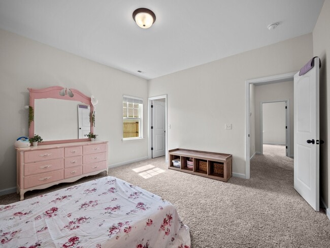 Building Photo - 251 Breakwater Dr