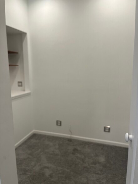 Building Photo - 1638 N Washtenaw Ave