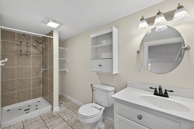 Building Photo - 239 McDonald Rd