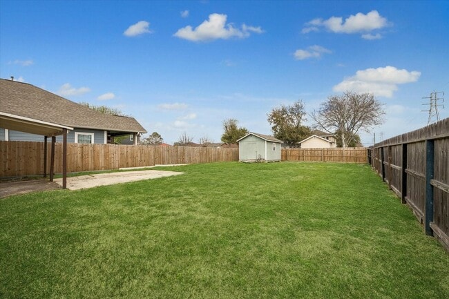 Building Photo - 609 Avenue M