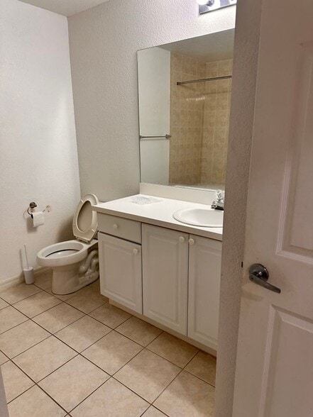 Building Photo - 1825 E Royal Tern Ln