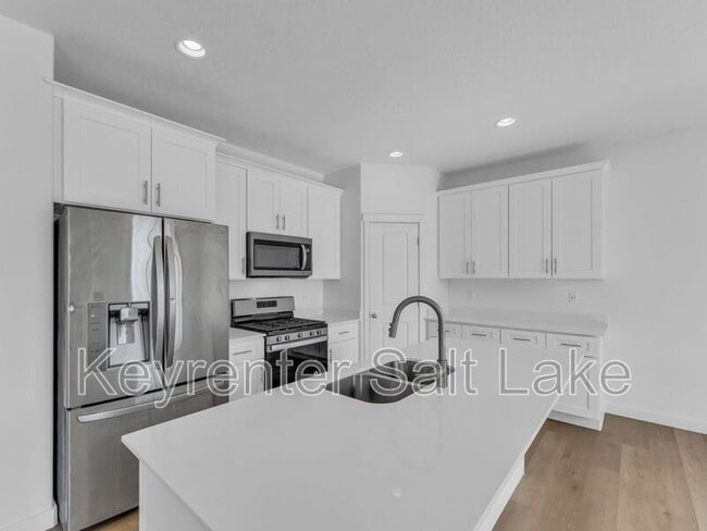 Building Photo - 8729 Park Slope Ln
