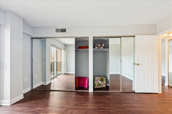 Building Photo - 1300 Army Navy Dr