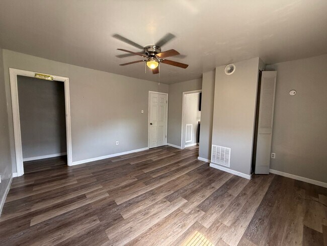 Building Photo - 129 3rd Ave