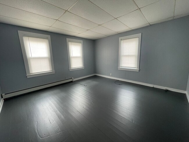 Building Photo - Beautifully Updated 3-Bedroom First Floor Apartment – North Adams, MA – $1,600/month