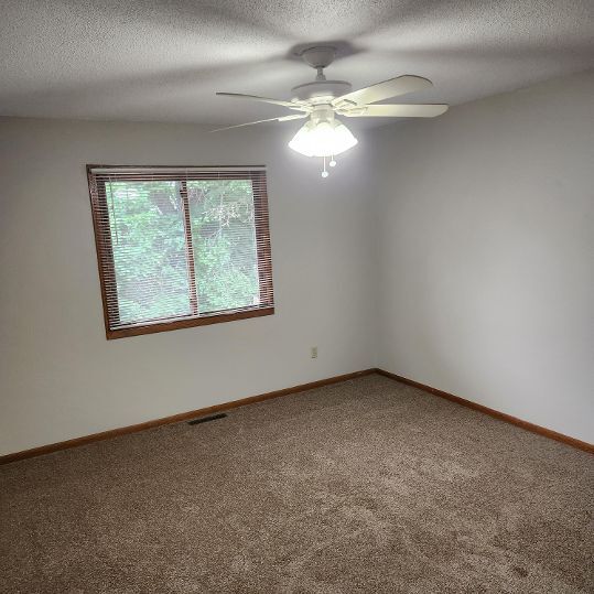 Master 2 of 2 views - 2050 Bradley St