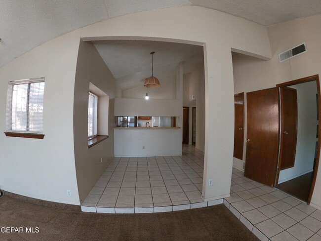 Building Photo - 2241 Seagull Dr