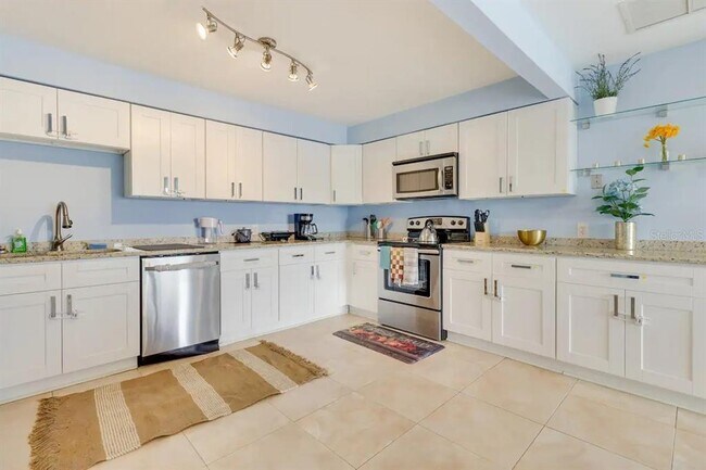 Building Photo - 25 S Ortman Dr