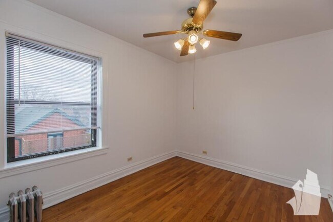 Building Photo - 1 bedroom in Chicago IL 60613