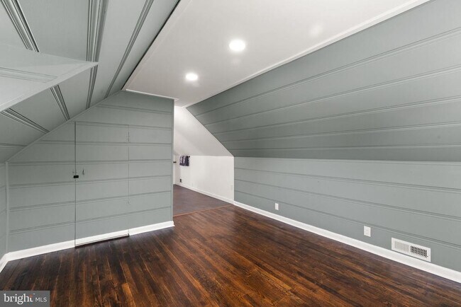 Building Photo - 8723 Lackawanna Ave