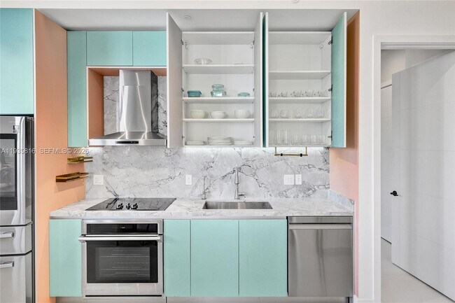 Building Photo - 1030 15th St