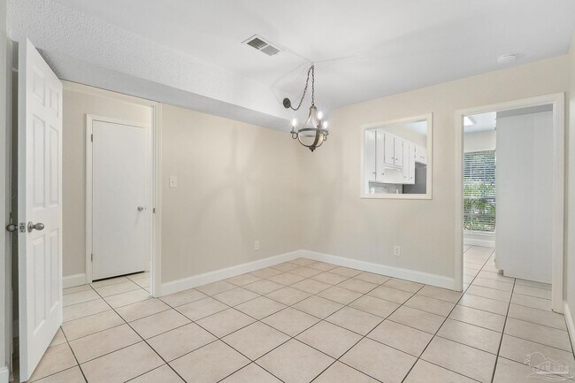 Building Photo - 8101 Tippin Ave