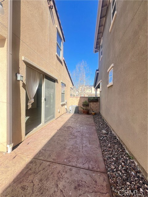 Building Photo - 3180 E La Avenida Dr