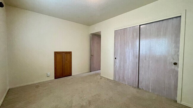 Building Photo - Stoneridge Garden Home with Air Conditioning *Available August 2026