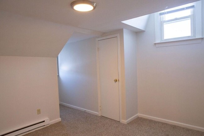 Building Photo - 180 N Main St