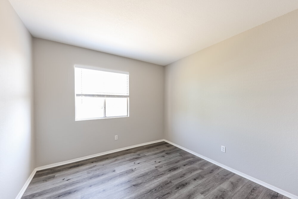 Building Photo - 11322 W Loren Ln