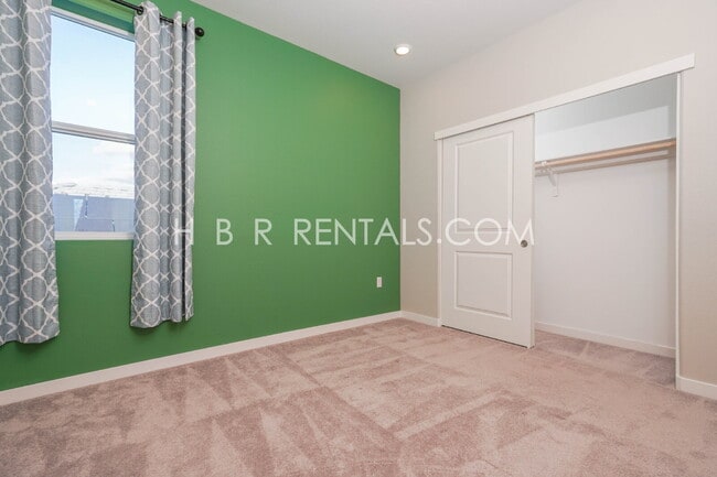 Building Photo - 1038 Osprey Dr