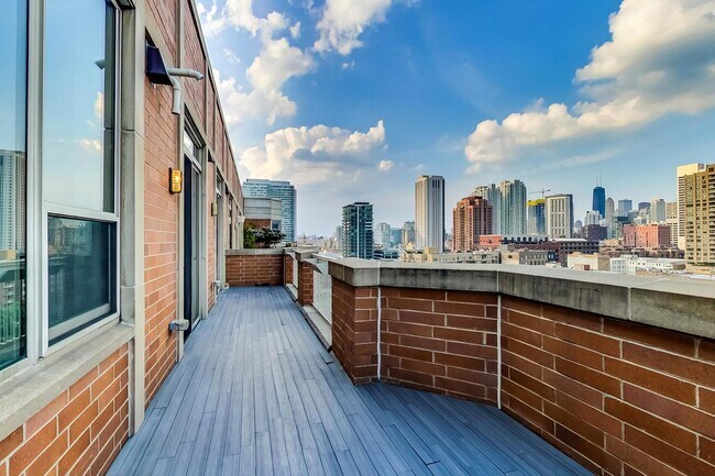 Building Photo - 720 W Randolph St